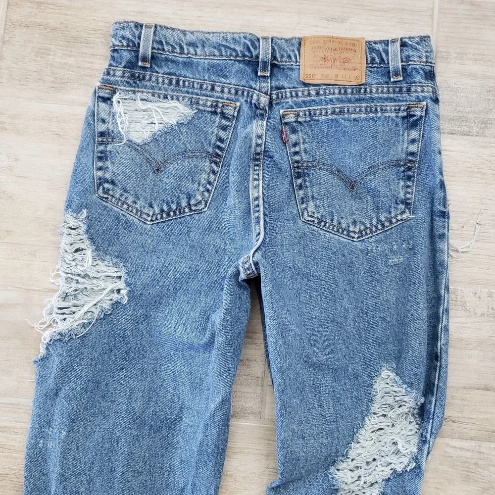 Vintage Levi's 550 Destroyed Fray Covered Relaxed Fit Jeans 34W‎ 32L